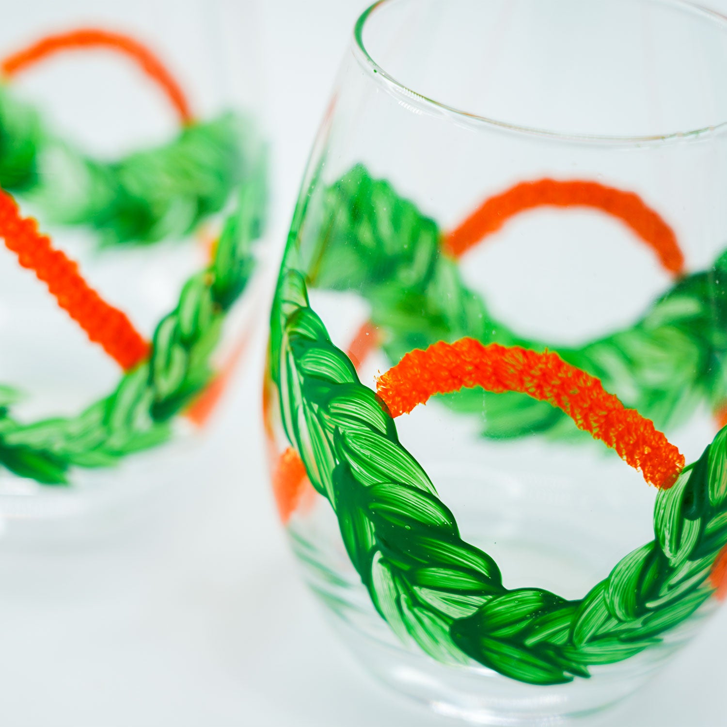 Hand-Painted Stemless Wine Glass Tumbler - Maile & ʻIlima
