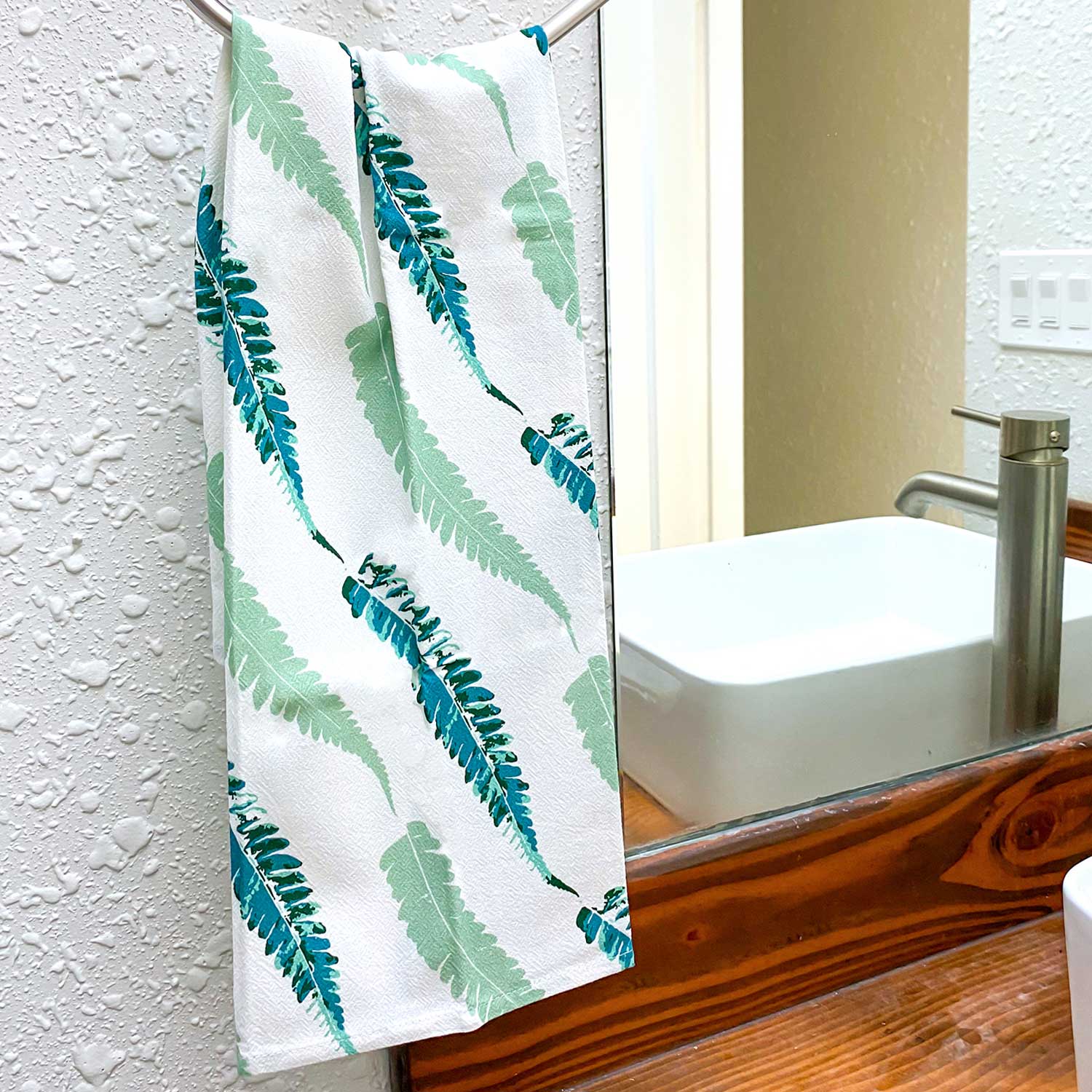 19" x 27" Cotton Flour Sack Tea Towel - Hāpu'u Fern