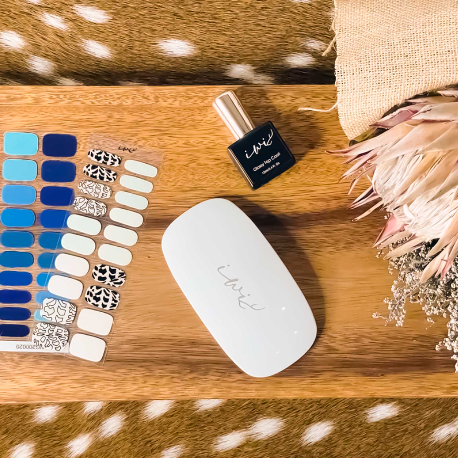Iwi Nails Ultraviolet LED Travel Gel Nail Lamp