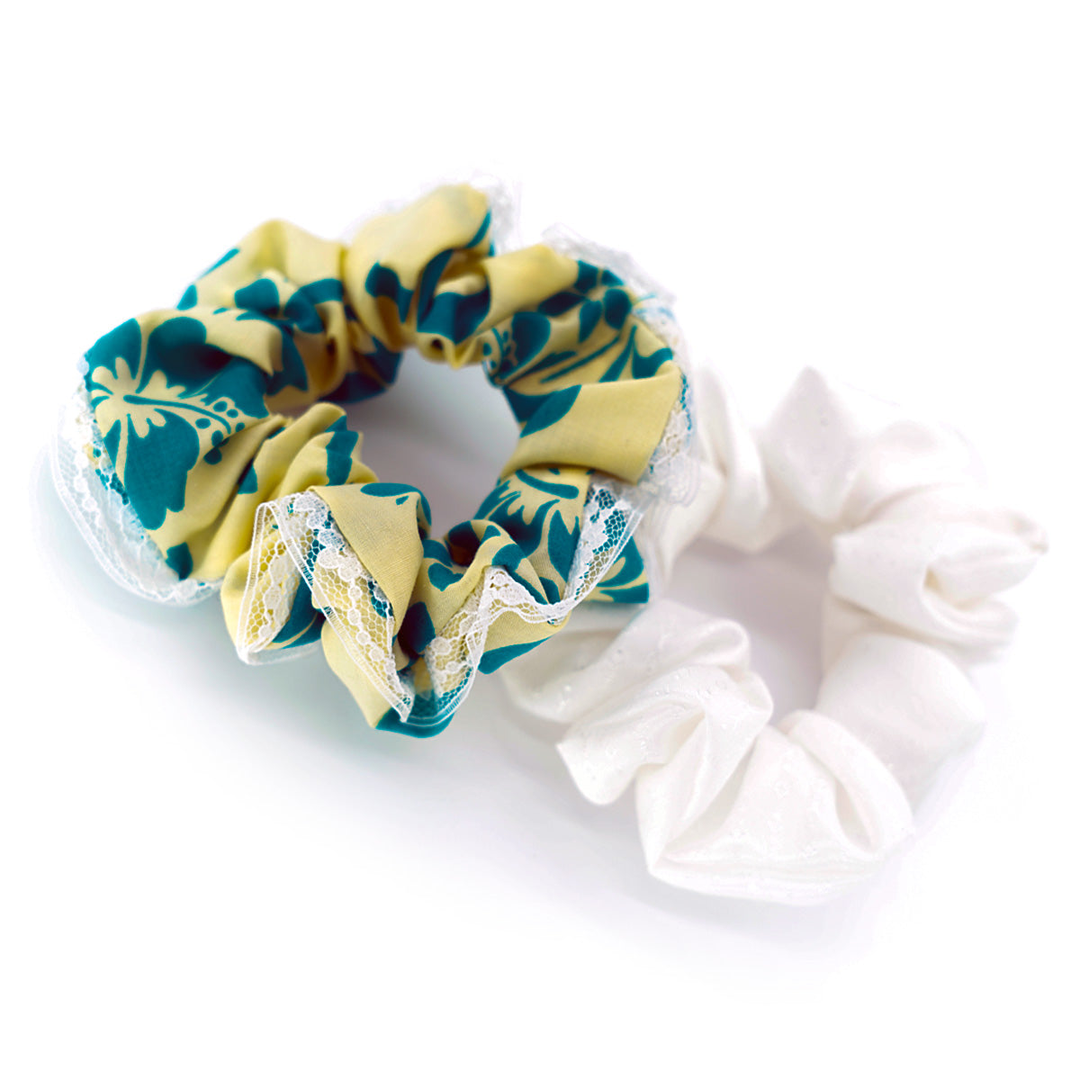 Handsewn Sateen & Lace Scrunchie Set - Aloha Print & White