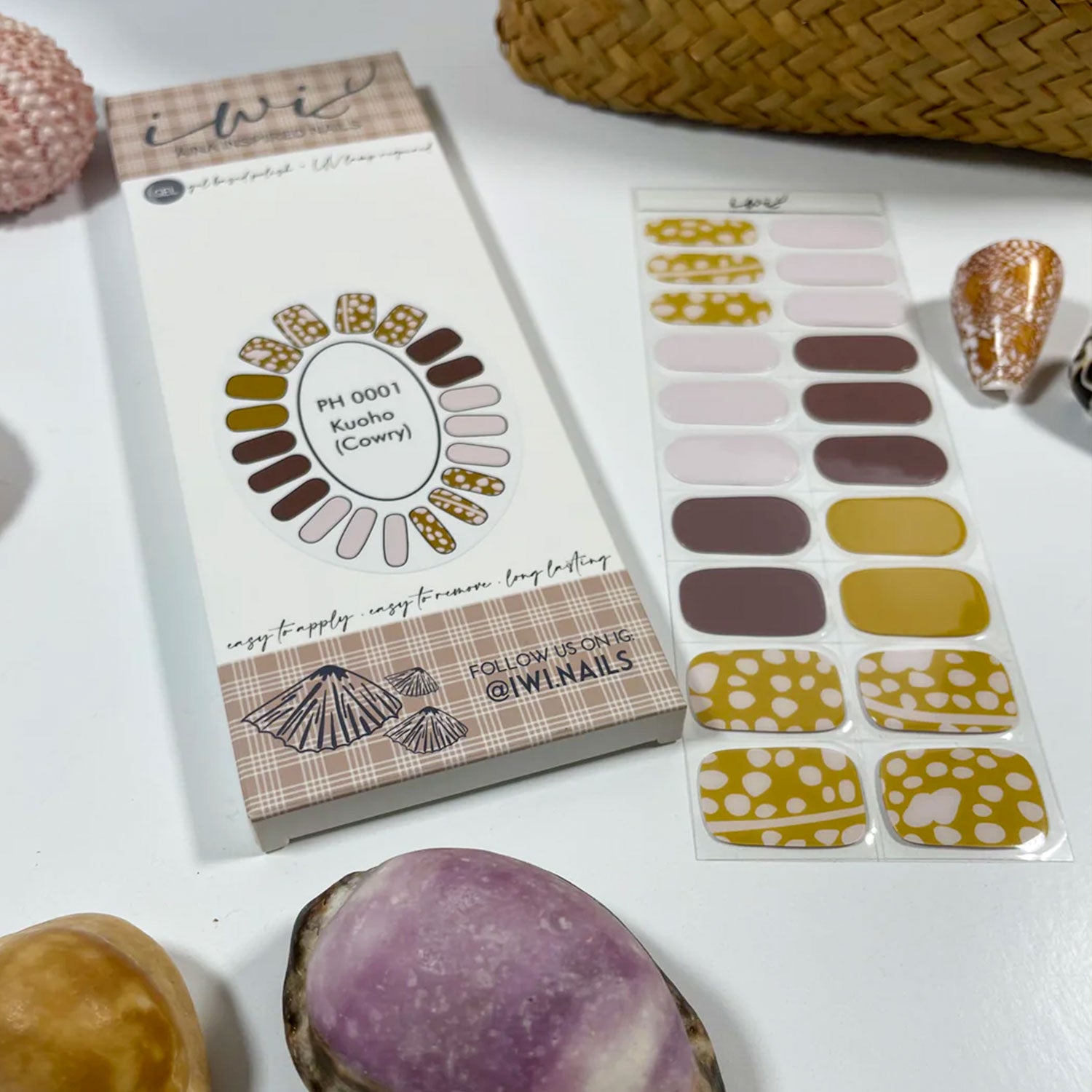 Long-Lasting Gel Nail Strips - ʻĀina Inspired Cowry Shell Design