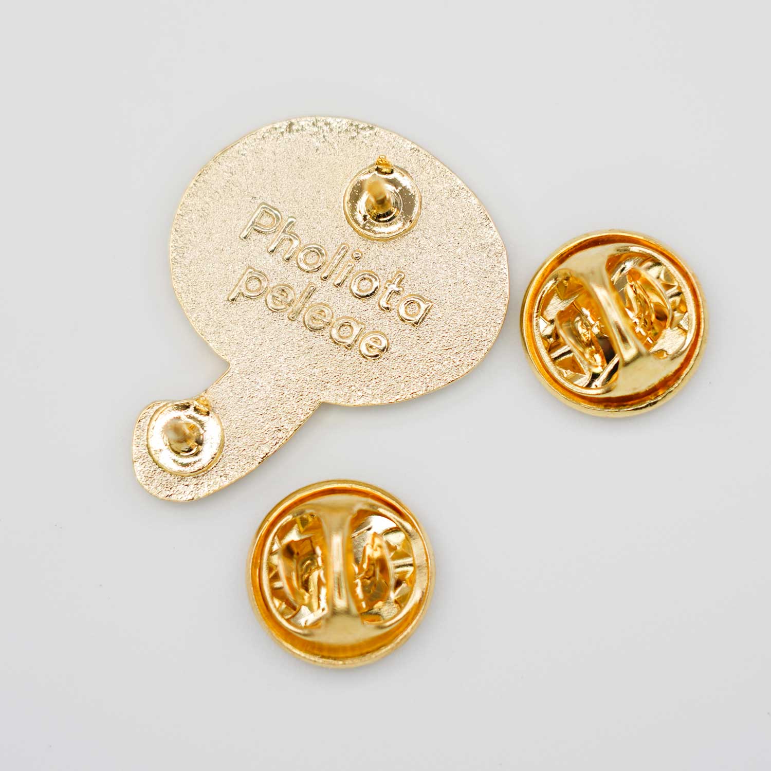 Native Hawaiian Mushroom Māmalu Gold Enamel Pin