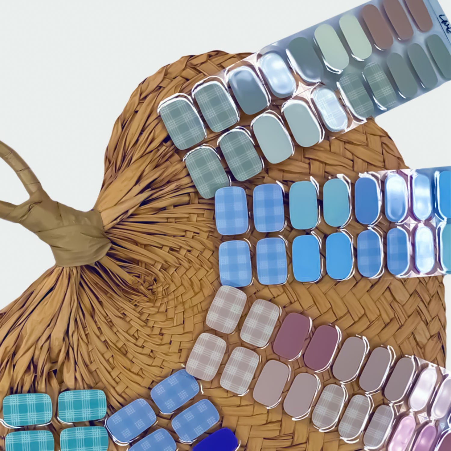 Long-Lasting Gel Nail Strips - ʻĀina Inspired Blue Water Design