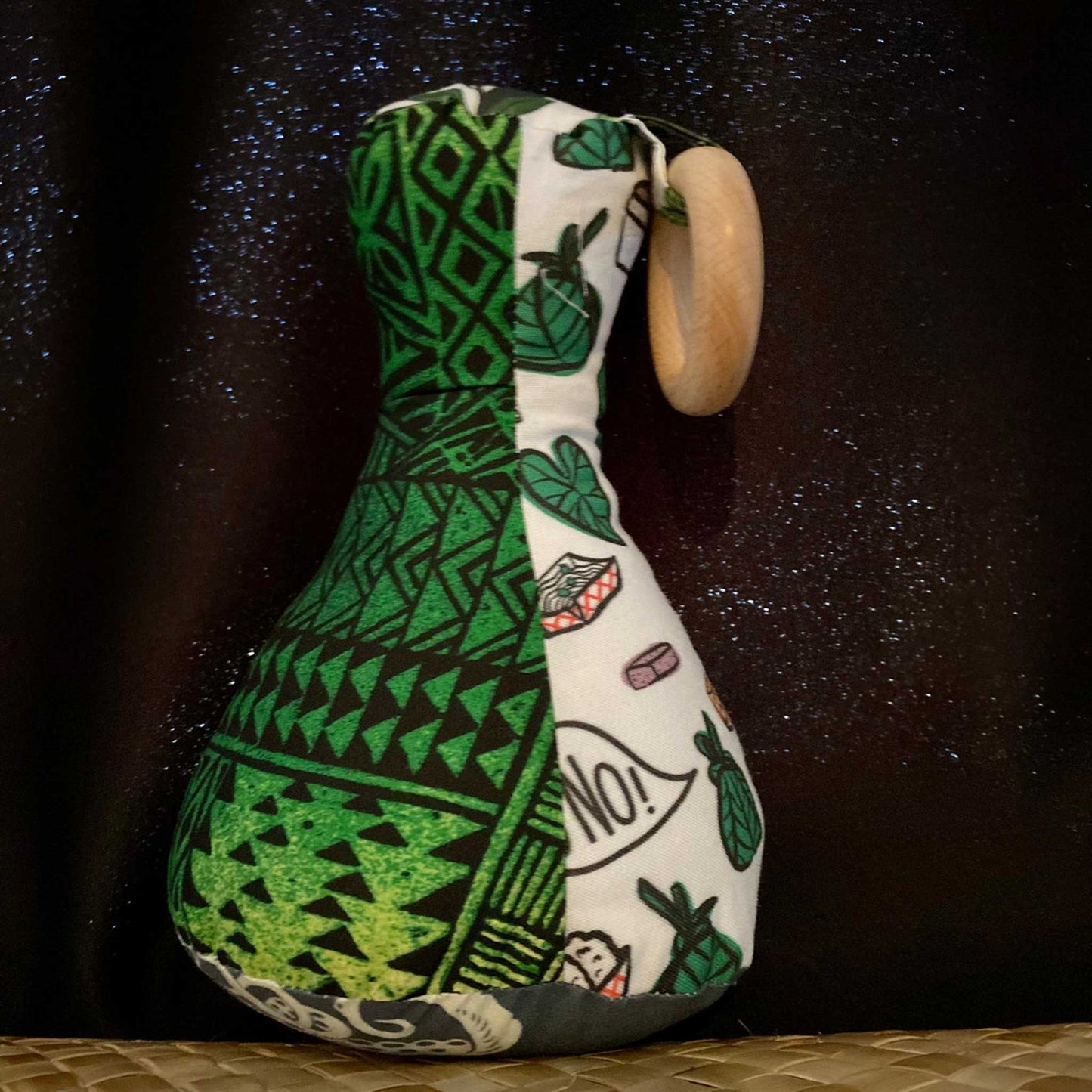 Handmade Patchwork Poi Pounder Baby Teething Toy - Oʻmaʻomaʻo ʻOno