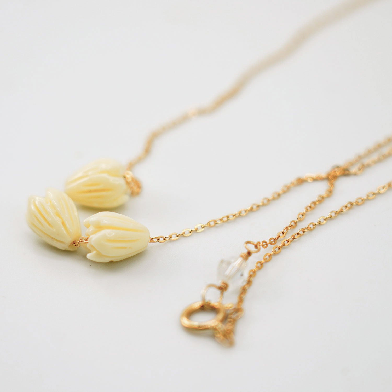 14k Gold Floating Resin Triple Pikake Necklace