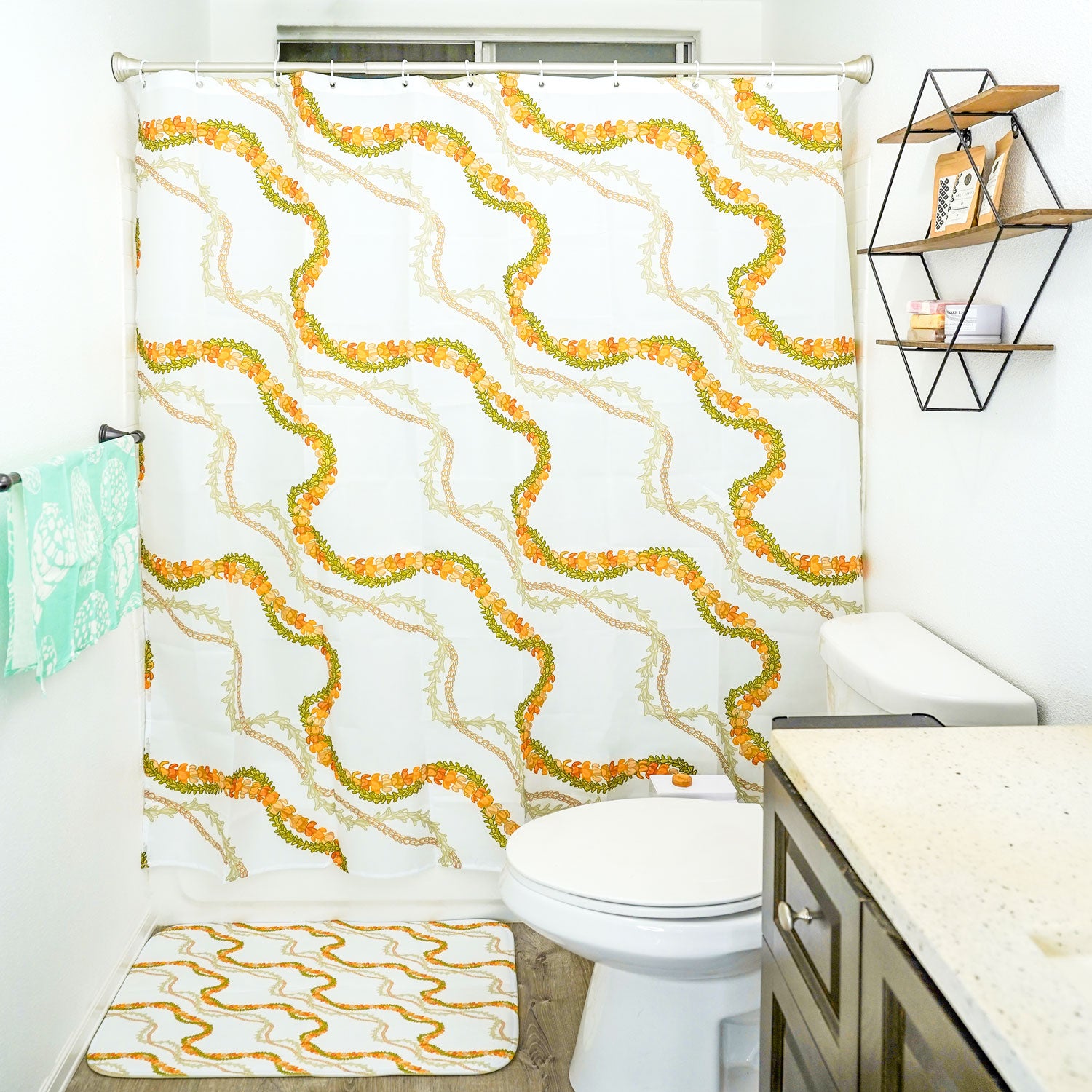 Deluxe Hawaiian Lei Shower Curtain & Bath Mat Set - White