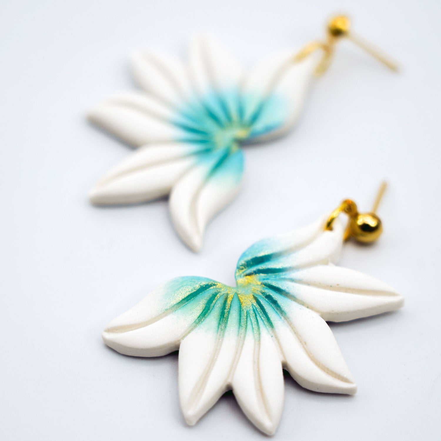 Naupaka Half-flower Clay Gold Earrings