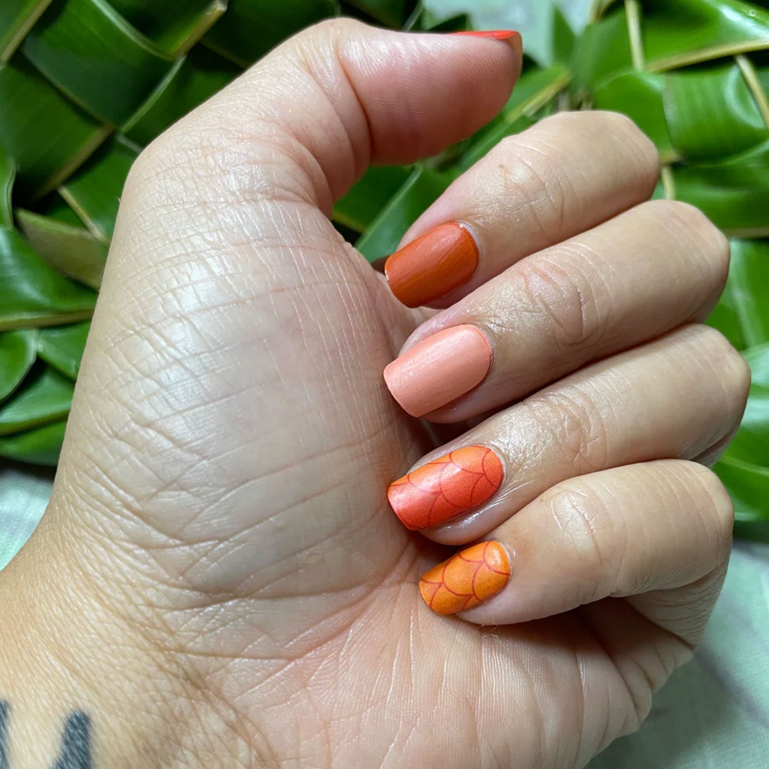 Long-Lasting Gel Nail Strips - ʻĀina Inspired Goatfish Design